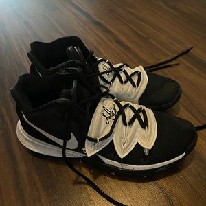 Kyrie Basketball shoes